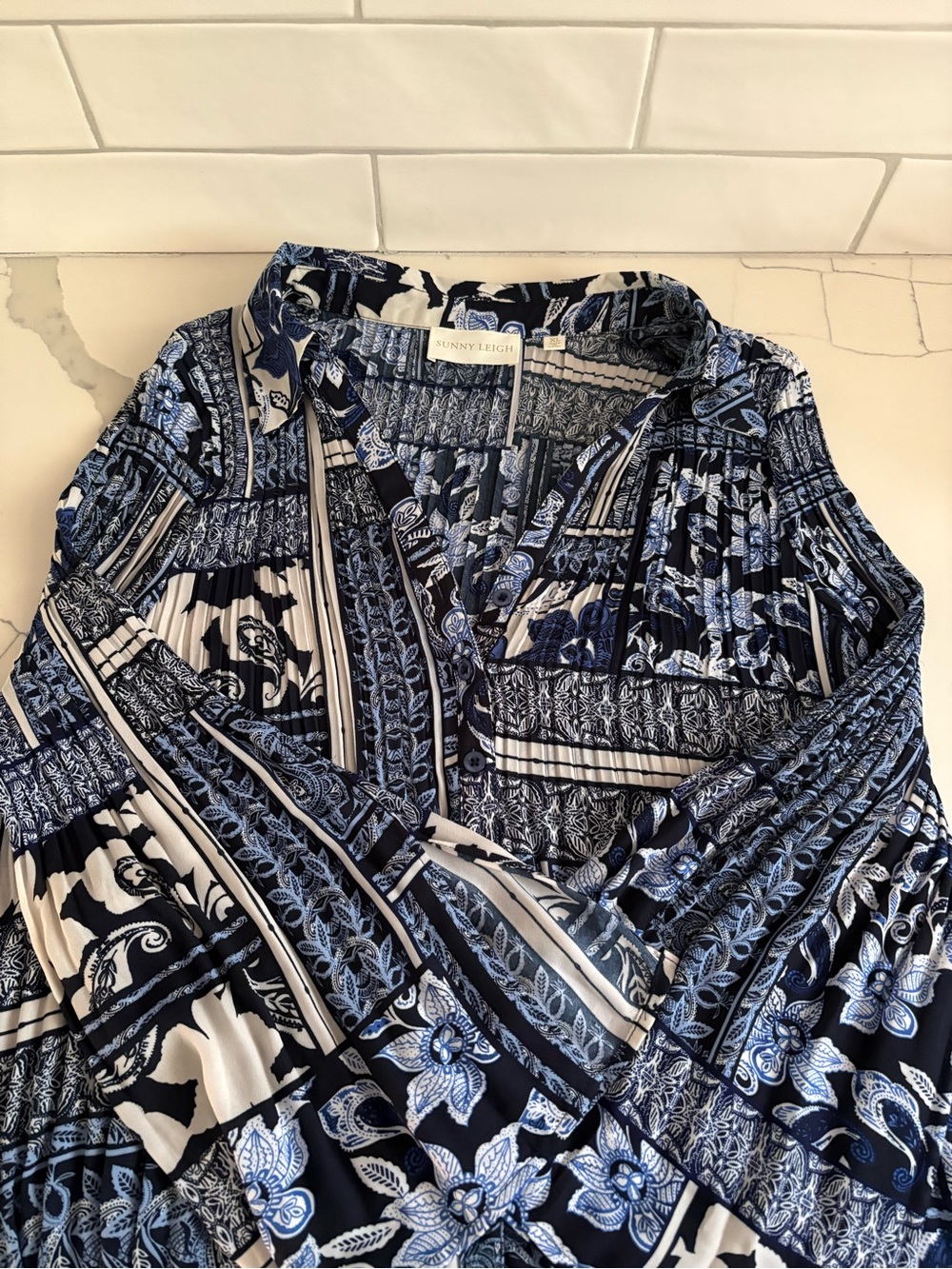 SUNNY LEIGH Navy & White Mixed Floral Print V-Neck Blouse